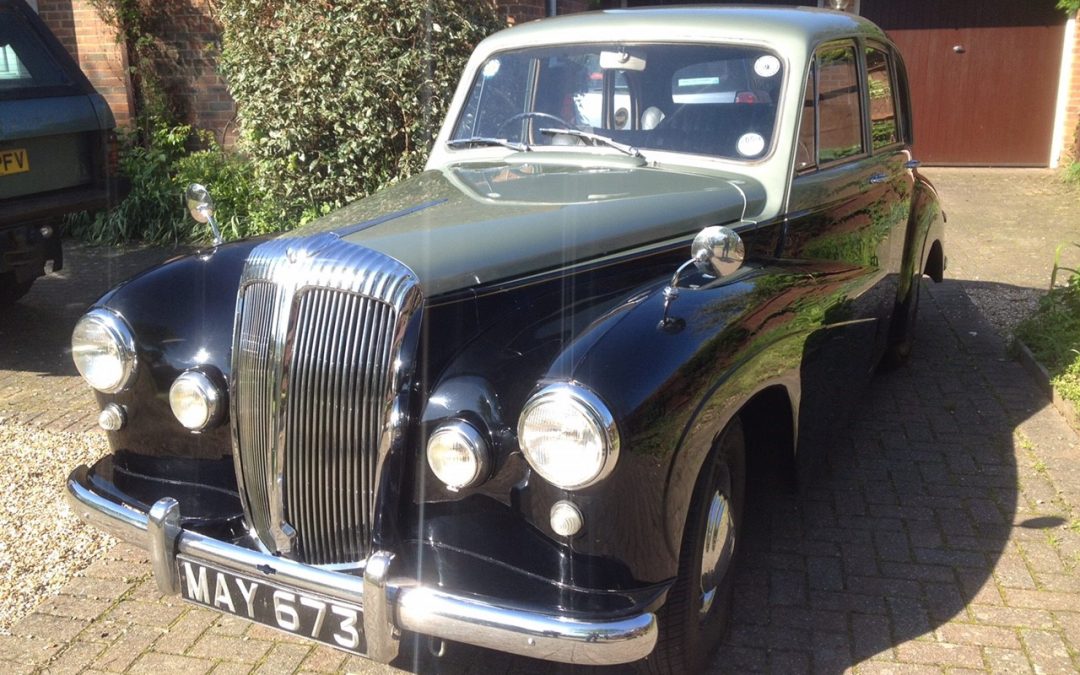 Benefits of Booking a Local Wedding Car for Your Special Day